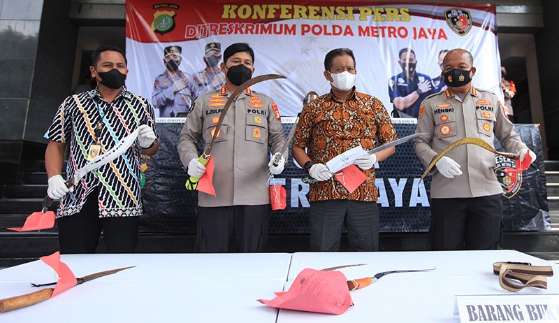 Pelaku Pengeroyokan di Depok dan Begal Ibu Hamil di Bekasi Ditangkap - Bagian 2