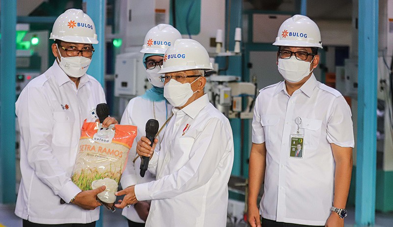 Wapres Ma'ruf Amin Cek Stok Bahan Pangan Bulog Jelang Ramadan - Bagian 1