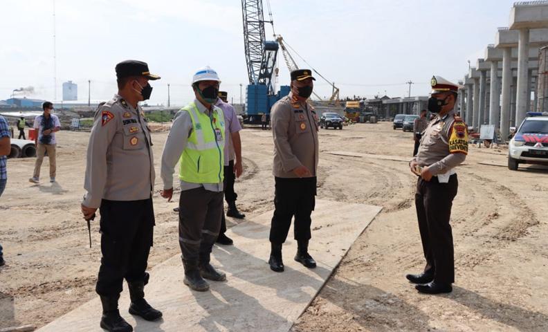 Hari Ini Pemasangan Girder Jalan Tol Semarang-Demak, Arus Lalu Lintas Dialihkan