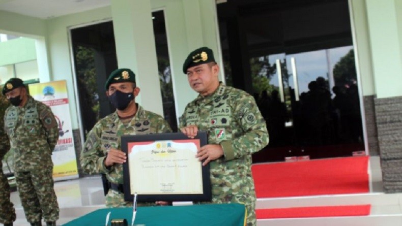 title Cek Satuan, Pangkostrad Letjen Maruli Simanjuntak Datangi Brigif 06 Sukoharjo Cek Satuan, Pangkostrad Letjen Maruli Simanjuntak Datangi Brigif 06 Sukoharjo