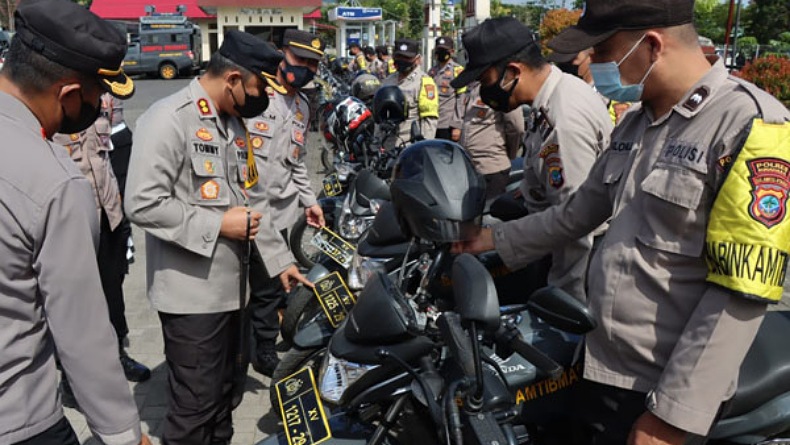 Cek Kendaraan Dinas Bhabinkamtibmas, Begini Pesan Kapolres Minahasa