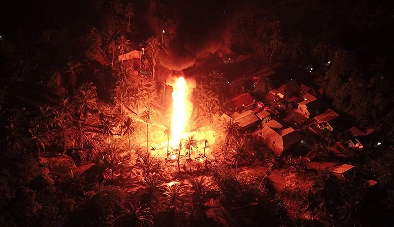 Sumur Minyak Ilegal di Aceh Timur Kebakaran - Bagian 1