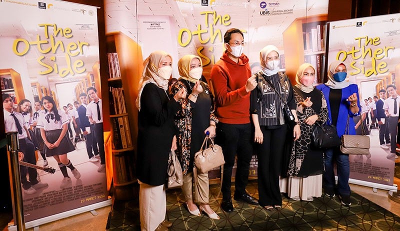 Potret Produser Film The Other Side Yuliandre Darwis - Bagian 2