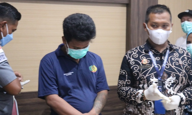 title Petugas Gagalkan Penyelundupan Sabu dalam Sabun Batangan ke Lapas Banyuwangi Petugas Gagalkan Penyelundupan Sabu dalam Sabun Batangan ke Lapas Banyuwangi