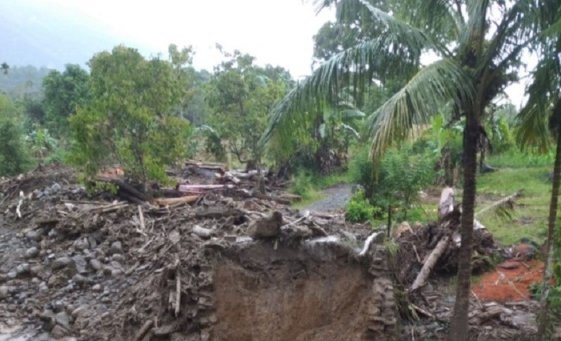 Dua Jembatan di Pasaman Barat Rusak Diterjang Banjir, Arus Kendaraan Terputus
