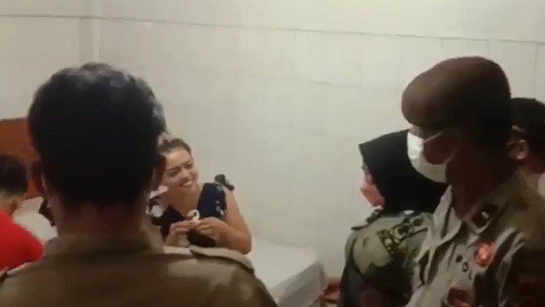 Pasangan Bukan Suami Istri Tepergok Berduaan di Hotel, Ngaku Cuma Teman saat Digerebek