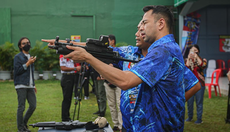 Gaya Raffi Ahmad Juara 1 Lomba Menembak Piala Danpaspampres 2022 - Bagian 3