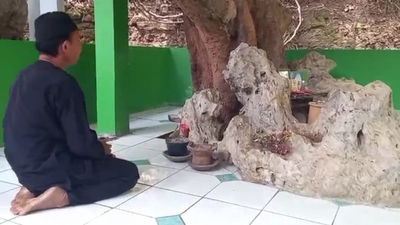 Air Keramat dari Petilasan Nyi Rambut Kasih Majalengka Dibawa ke IKN Nusantara
