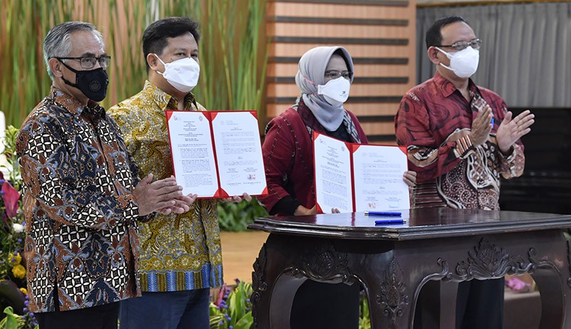 Kuliah Umum Ketua Dewan Komisioner OJK Wimboh Santoso di FEB Unair Surabaya - Bagian 4