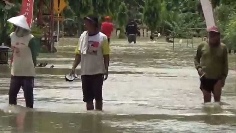 Sungai Serang Meluap, Ratusan Rumah Di Grobogan Terendam Banjir