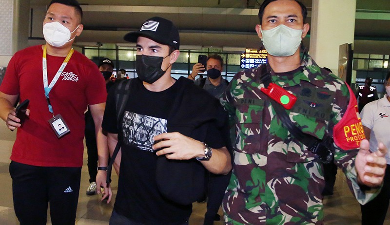 Tiba di Indonesia, Rombongan Pembalap MotoGP Disambut Antusias Penggemar - Bagian 3