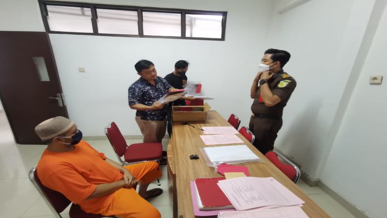 Polres Magelang Limpahkan Tersangka Kasus Dana PNPM Desa Mangunsari ke Kejari 