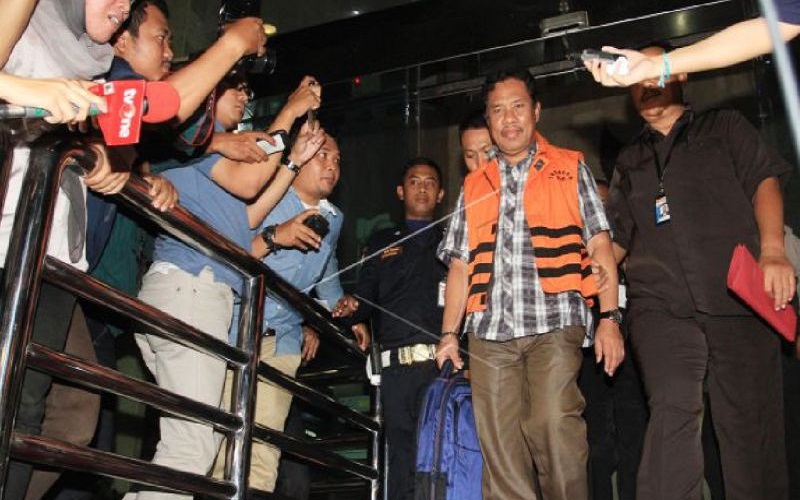 7 Tahun Dipenjara, Mantan Bupati Lombok Barat Zaini Arony Bebas