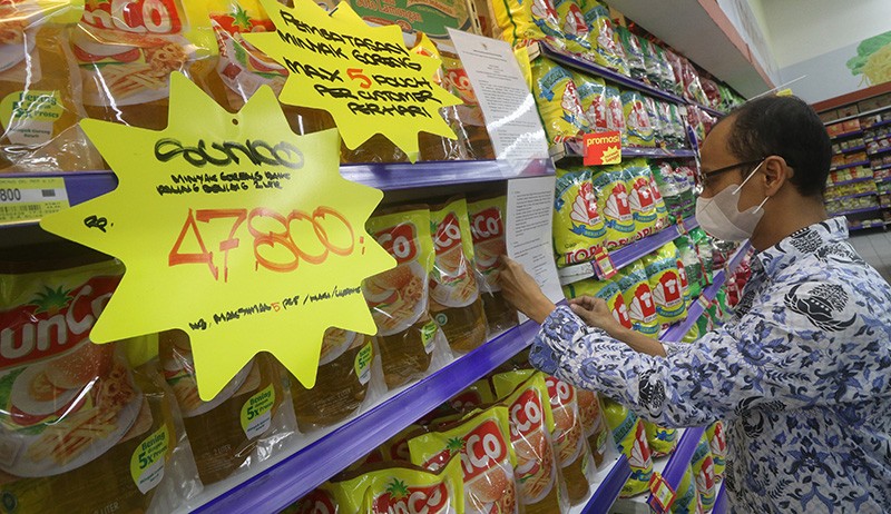 Warga Syok Minyak Goreng Bermunculan usai Subsidi Dicabut