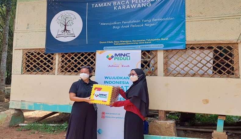 MNC Peduli Ajak Bermain dan Membaca Bersama, Anak Dusun Cilele Karawang Semringah