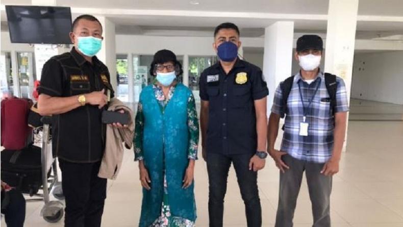 Langgar Aturan Izin Tinggal, Perempuan WNA Australia Dideportasi Imigrasi Kupang