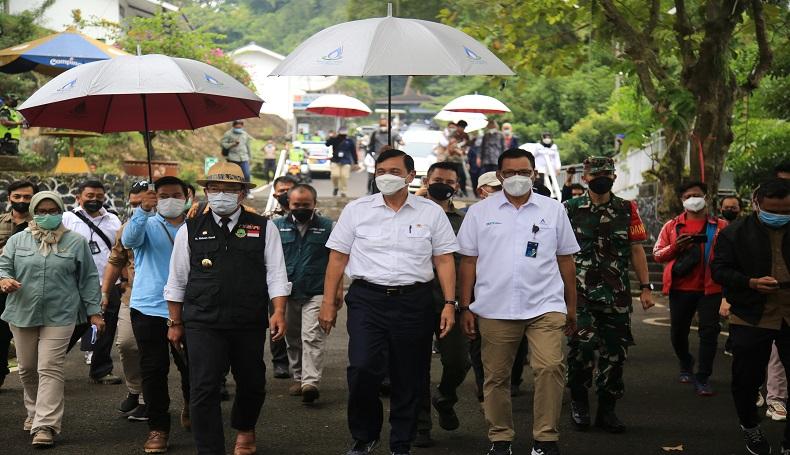 title Luhut Soroti Keramba Jaring: Bukan Tidak Boleh, tapi Harus Sesuai Daya Tampung Luhut Soroti Keramba Jaring: Bukan Tidak Boleh, tapi Harus Sesuai Daya Tampung