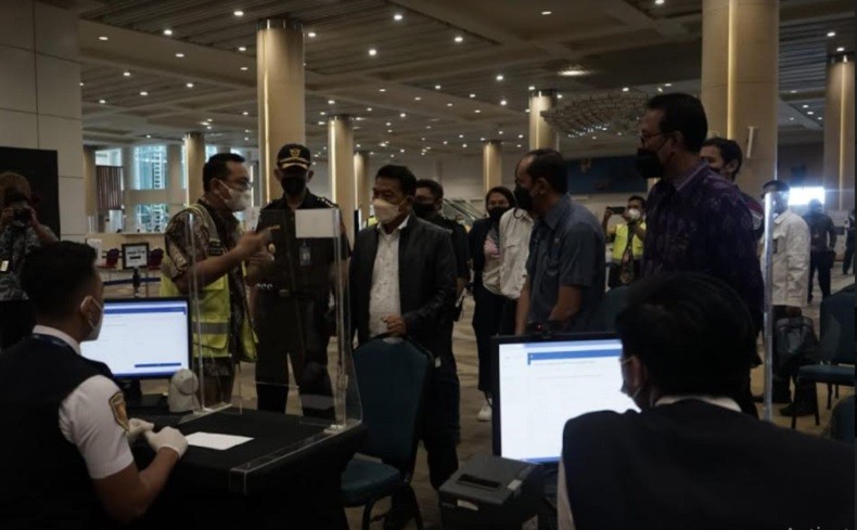 Pantau Pelaksanaan Bebas Karantina, Moeldoko: Tak Perlu Khawatir Datang ke Bali