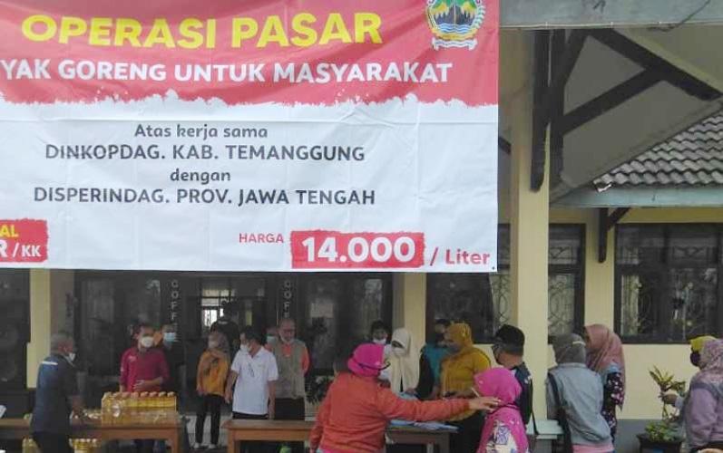 Operasi Pasar Minyak Goreng di Temanggung Dihentikan, Ada Apa?