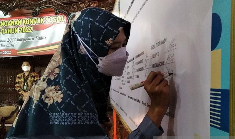 2 Pasangan Suami Istri Akan Bertarung di Pilkades Serentak di Kudus