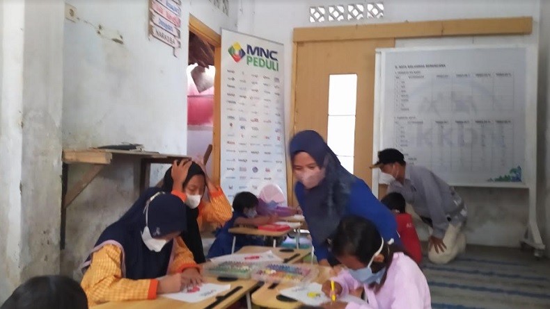 Terima Bantuan MNC Peduli, Pengelola Rumah Literasi di Kanoman: Kebetulan Kami Sangat Butuh