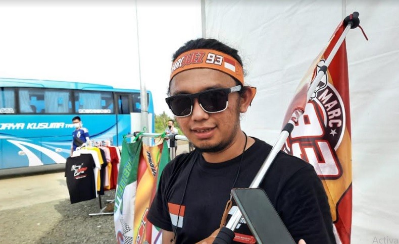 title Berkah MotoGP Mandalika, Pedagang Pernak-Pernik Raup Untung Rp3 Juta Per Hari Berkah MotoGP Mandalika, Pedagang Pernak-Pernik Raup Untung Rp3 Juta Per Hari
