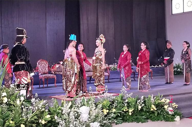 Peringati Hadeging Nagari Yogyakarta, Kulonprogo Tampilkan Upacara Panggih Pengantin