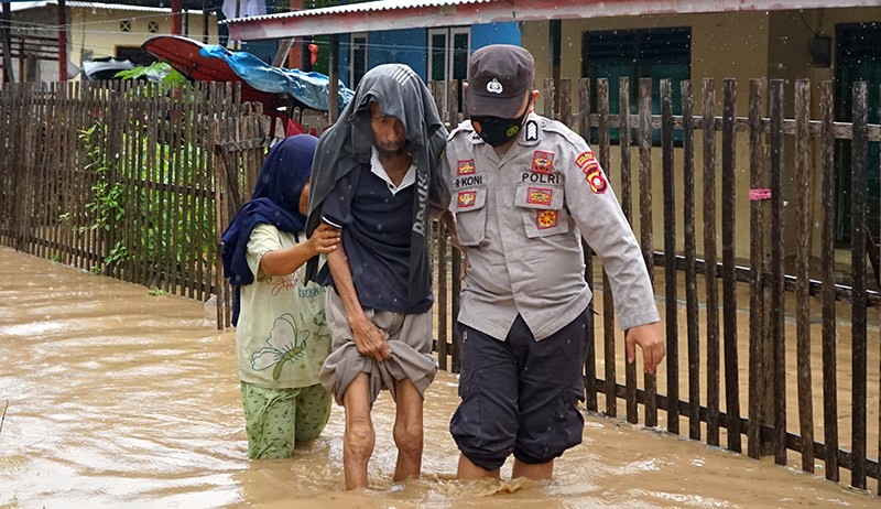 Banjir Bandang Terjang Puluhan Rumah di Kota Gorontalo - Bagian 1