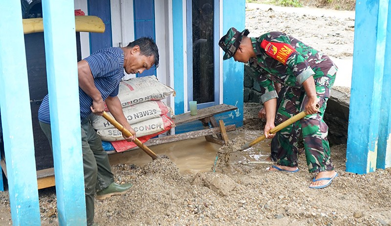 Banjir Bandang Terjang Puluhan Rumah di Kota Gorontalo - Bagian 3