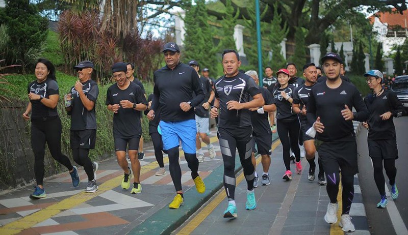 Tebar Gaya Hidup Sehat, Manajemen Indosat Ooredoo Hutchison-Wali Kota Bogor Olahraga Bersama - Bagian 1