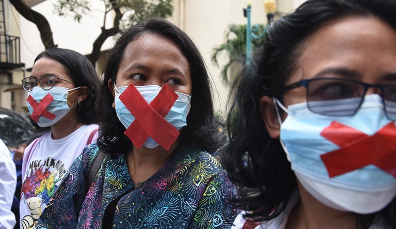 Haris Azhar Diperiksa sebagai Tersangka Kasus Pencemaran Nama Baik Luhut - Bagian 3