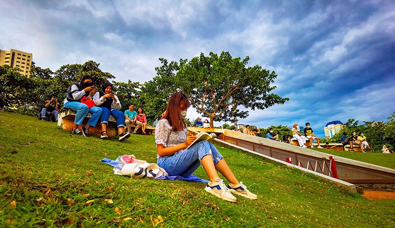 Libur Akhir Pekan Menikmati Senja Ibu Kota - Bagian 4