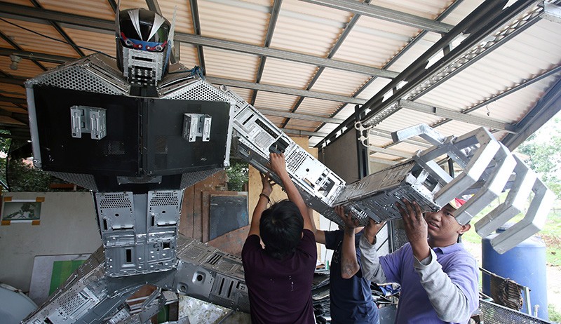 Belajar Merakit Robot Berbahan CPU Komputer Bekas - Bagian 2