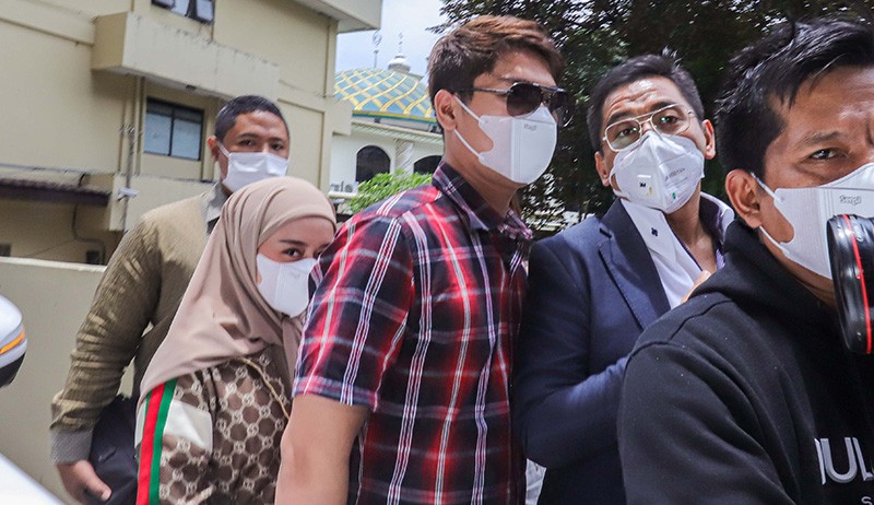 Rizky Billar-Lesti Kejora Penuhi Janji Serahkan Uang Pemberian Doni Salmanan  - Bagian 2