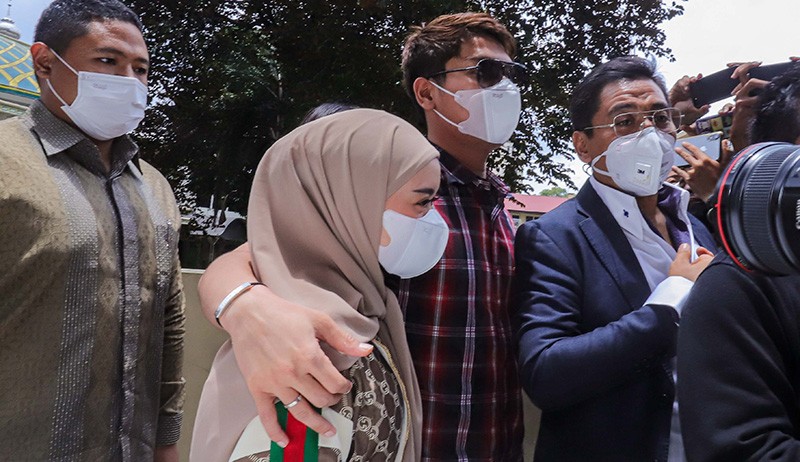 Rizky Billar-Lesti Kejora Penuhi Janji Serahkan Uang Pemberian Doni Salmanan  - Bagian 3