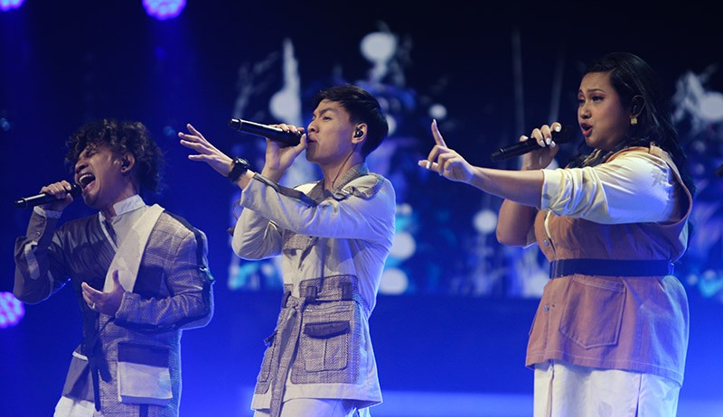 Penampilan 2nd Chance Buka Gala Live Show 8 X Factor - Bagian 3