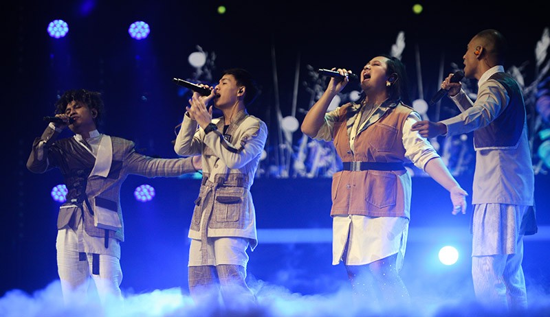 Penampilan 2nd Chance Buka Gala Live Show 8 X Factor - Bagian 2