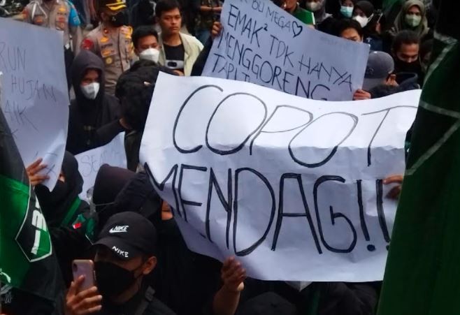 Dinilai Gagal Atasi Minyak Goreng, HMI Malang Raya Desak Mendag Dicopot