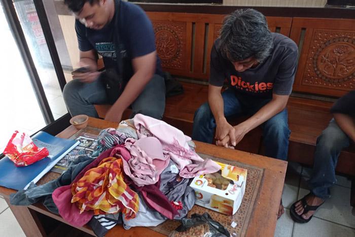 title Tertangkap Tangan Curi Pakaian Dalam Wanita, Pria di Bantul Malah Disuguhi Makanan Tertangkap Tangan Curi Pakaian Dalam Wanita, Pria di Bantul Malah Disuguhi Makanan