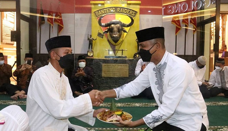 Suasana Khidmat Tradisi HUT ke-69 Yonif Raider 400/BR - Bagian 3