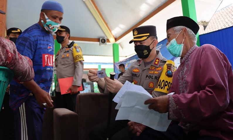 Kayuh Sepeda Demi Vaksin Booster, Kakek 67 Tahun di Malang: Saya Ingin Sehat 