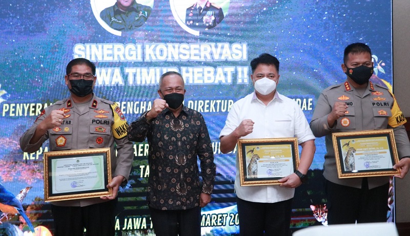 Tegas Tangani Pidana Satwa Liar, Polda Jatim Raih Penghargaan dari Kementerian LHK