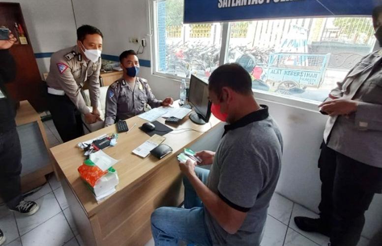  Istri Terkena ETLE, Mantan Wali Kota Solo Datang ke Kantor Polisi Bayar Denda Tilang