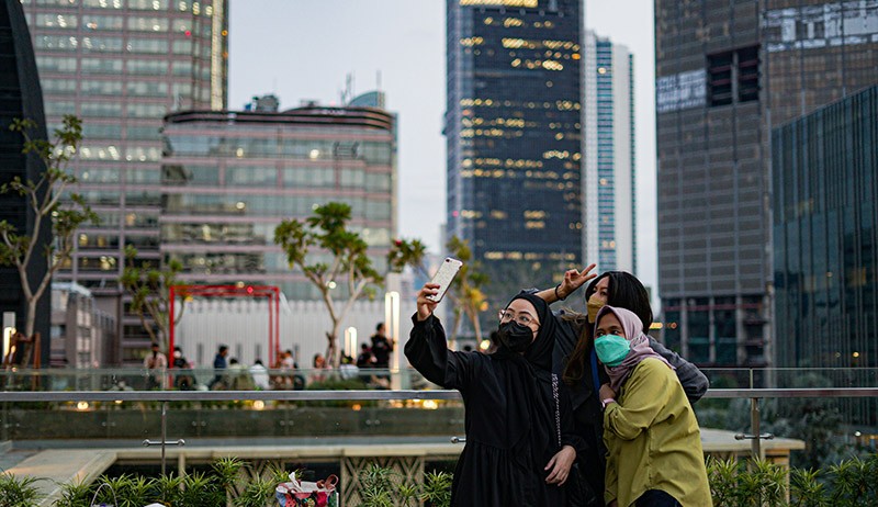 Ini Spot Foto Baru untuk Selfie di Jakarta, Latar Belakang Gedung Pencakar Langit - Bagian 1