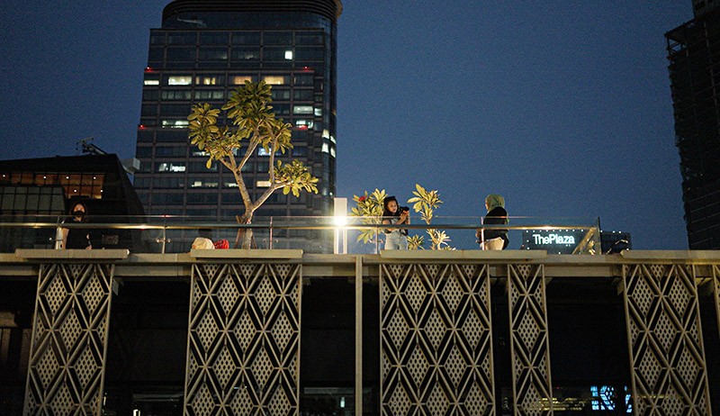 Ini Spot Foto Baru untuk Selfie di Jakarta, Latar Belakang Gedung Pencakar Langit - Bagian 4