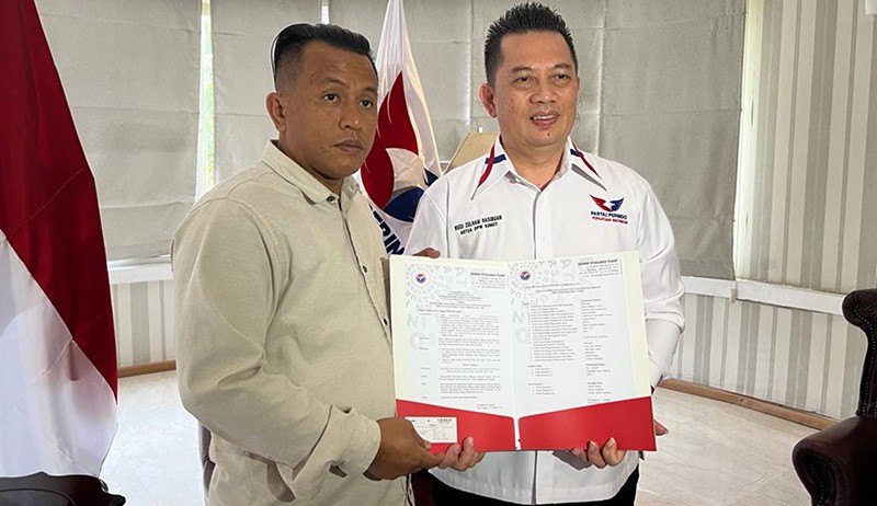 Partai Perindo Serahkan SK Pembentukan Sayap Pemuda Perindo Provinsi Sumut - Bagian 2