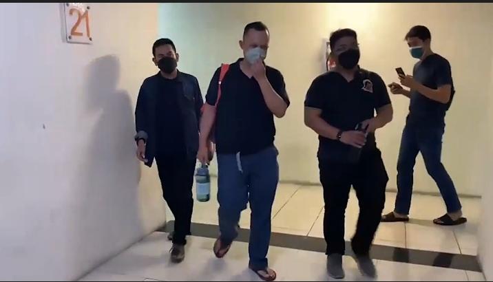title 4 Tahun Buron, Terpidana Korupsi Pembangunan RSUD di Bone Ditangkap di Jakarta 4 Tahun Buron, Terpidana Korupsi Pembangunan RSUD di Bone Ditangkap di Jakarta