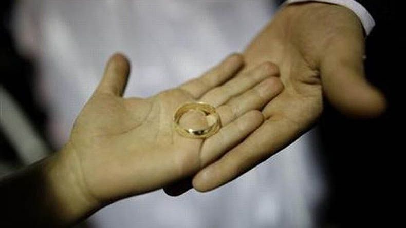 title Ngotot Minta Cerai, Istri Ancam Keluar Rumah Telanjang jika Tak Dikabulkan Suami Ngotot Minta Cerai, Istri Ancam Keluar Rumah Telanjang jika Tak Dikabulkan Suami