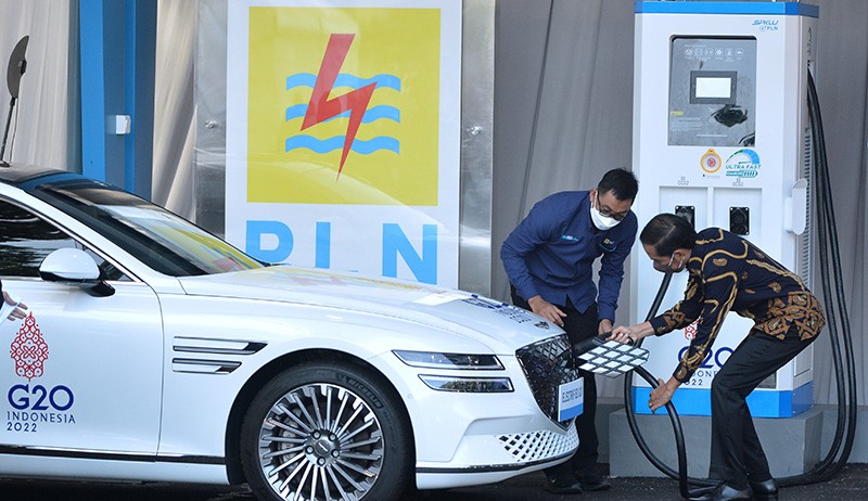 Presiden Jokowi Resmikan SPKLU Ultra Fast Charging Kendaraan Listrik KTT G20 - Bagian 2