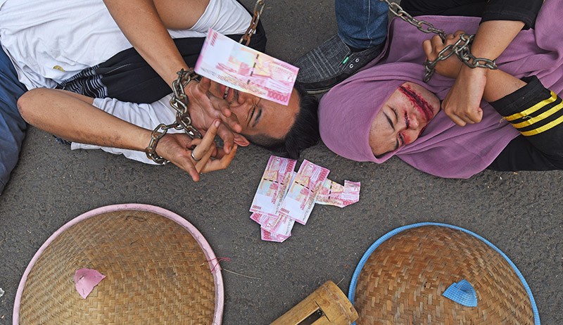Aksi Teatrikal Protes Pencemaran Lingkungan akibat Limbah Industri - Bagian 1
